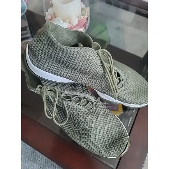 Air Jordan Mens Future Low Iguana Green Sz 15 Metallic Gold Basketball Shoe Nike - Picture 3 of 15
